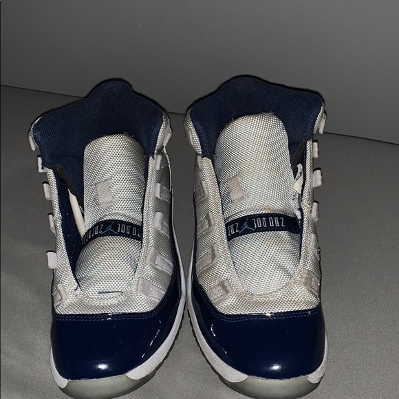 Shoes size 2.5 - Picture 2 of 4